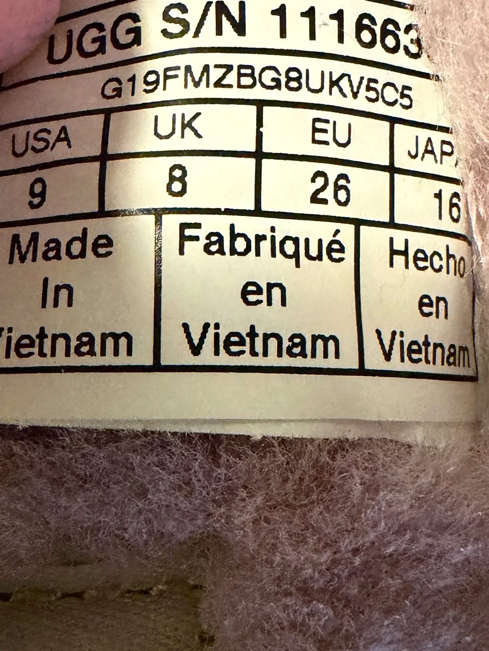 UGG 